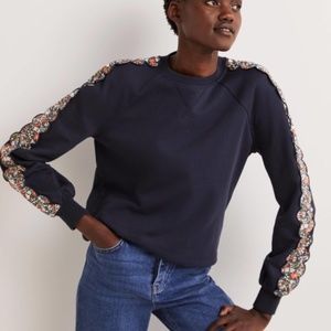 Unique and fun sweatshirt -  relaxed but pulled together